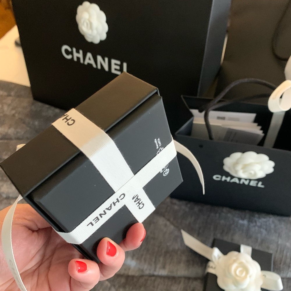 Chanel Black and White Camellia Gift only one box with ribbon and camellia